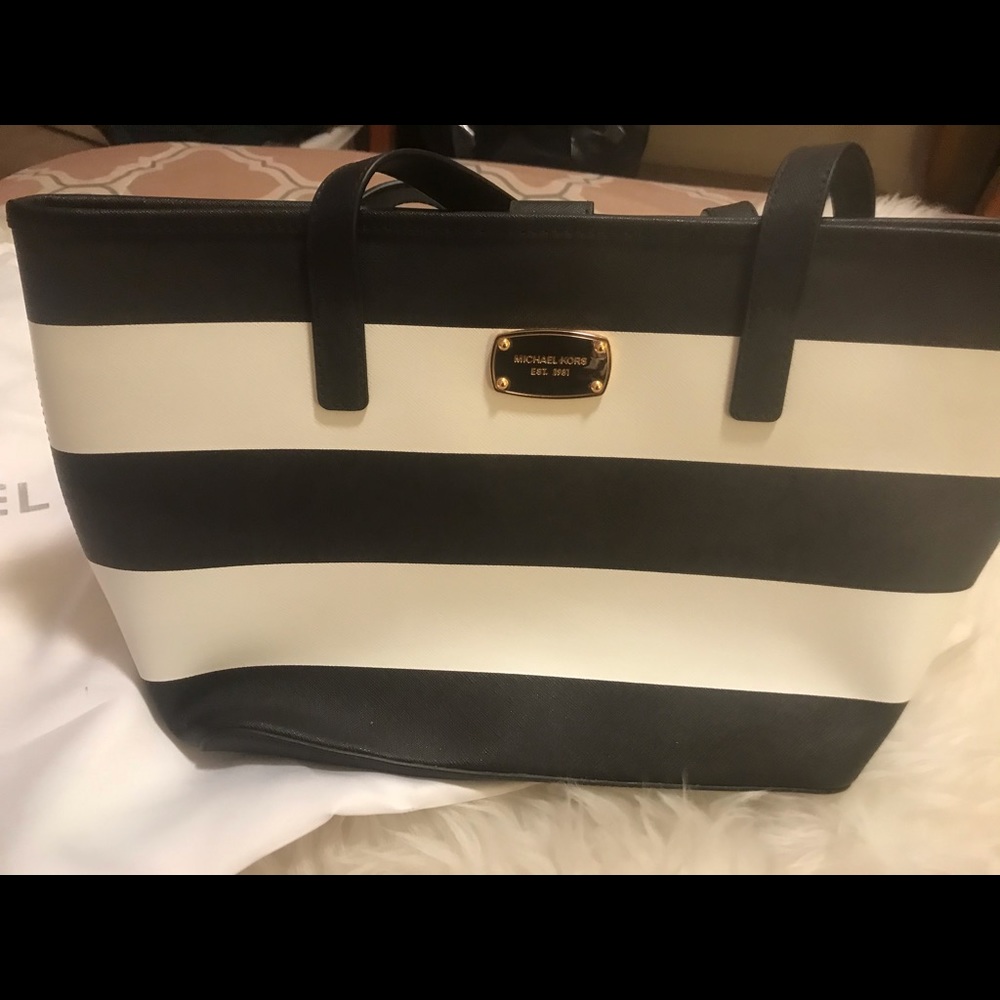 Michael Kors ourse